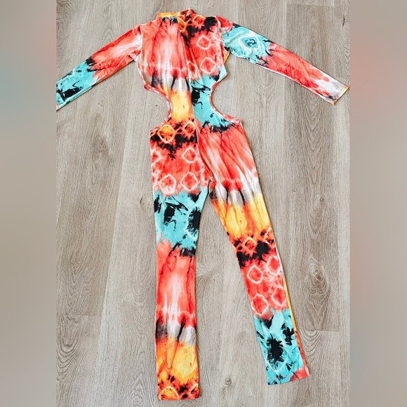 Small/Medium Tie-Dye Cut-Out Jumpsuit - Picture 4 of 5